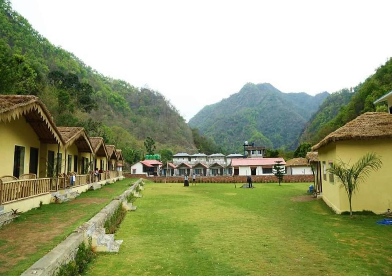 Nakshtra Resort Birbhaddar Esterno foto